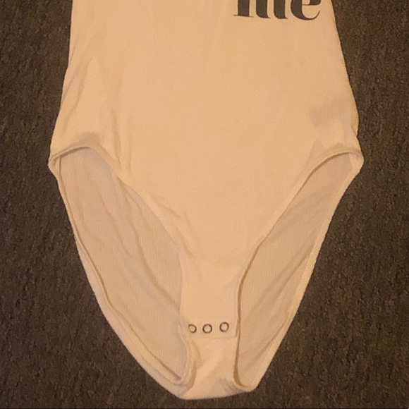 “Coffee loves me” printed body suit. - Picture 2 of 5